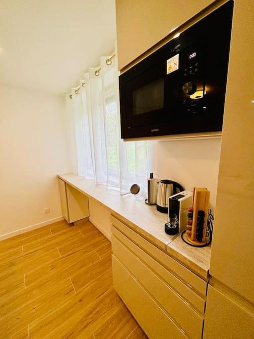 Joli Appartement Renove Incluant Parking A 10 Min De Paris Nanterre Exteriör bild