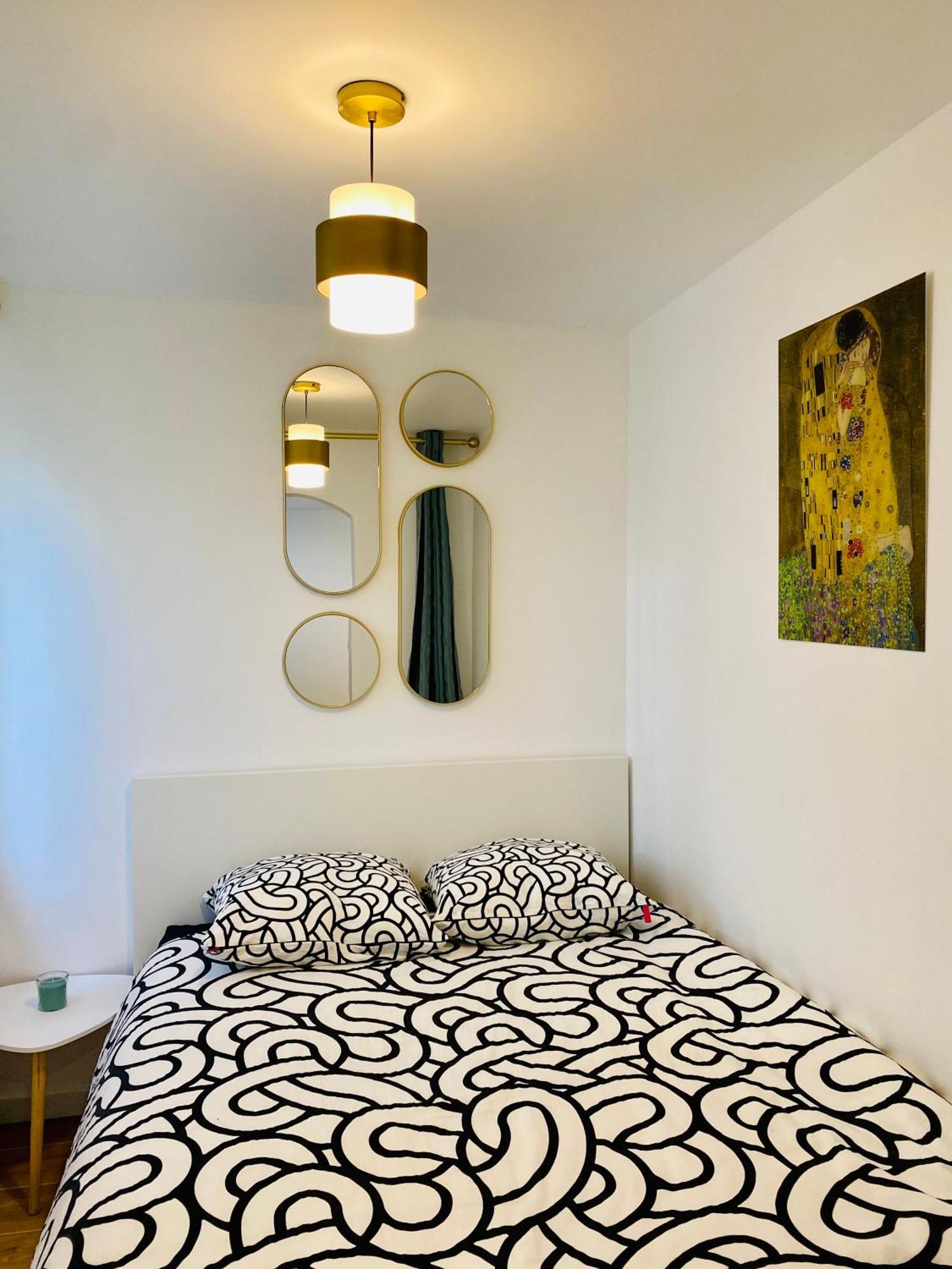 Joli Appartement Renove Incluant Parking A 10 Min De Paris Nanterre Exteriör bild